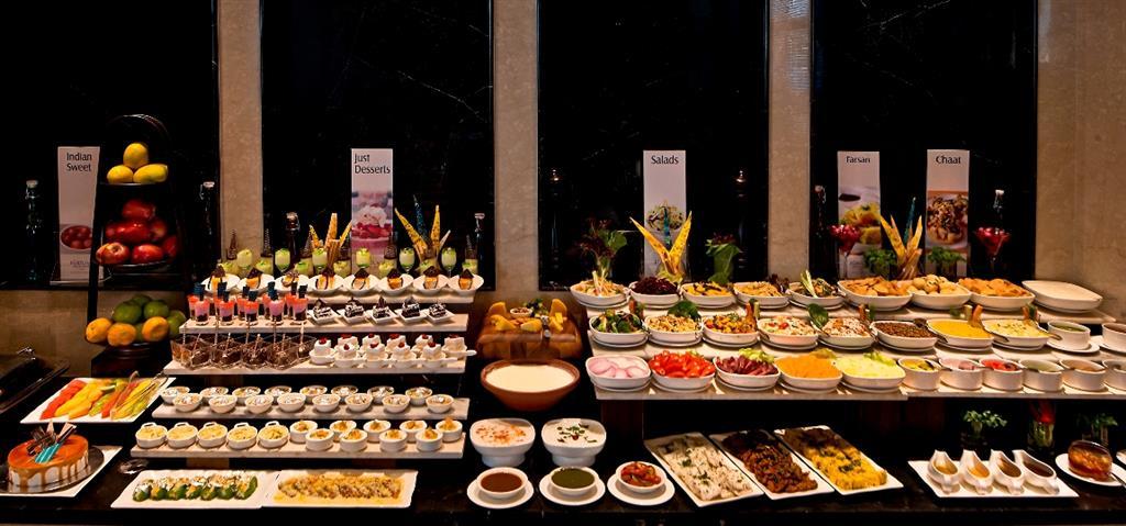 Fortune Jp Palace, Mysore - Member Itc Hotels' Group Restoran foto A buffet at a hotel