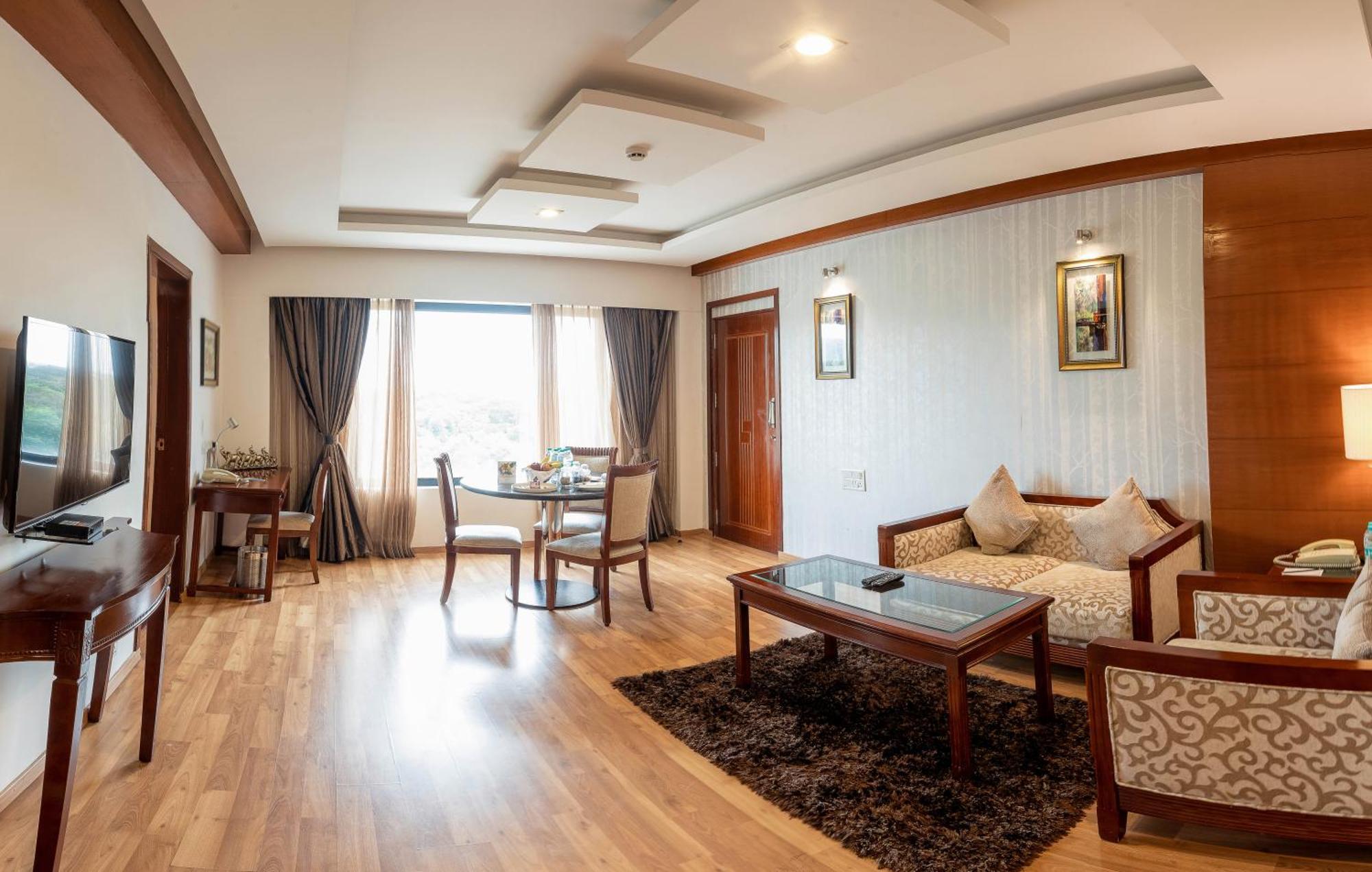 Fortune Jp Palace, Mysore - Member Itc Hotels' Group Bagian luar foto Suite room at the hotel
