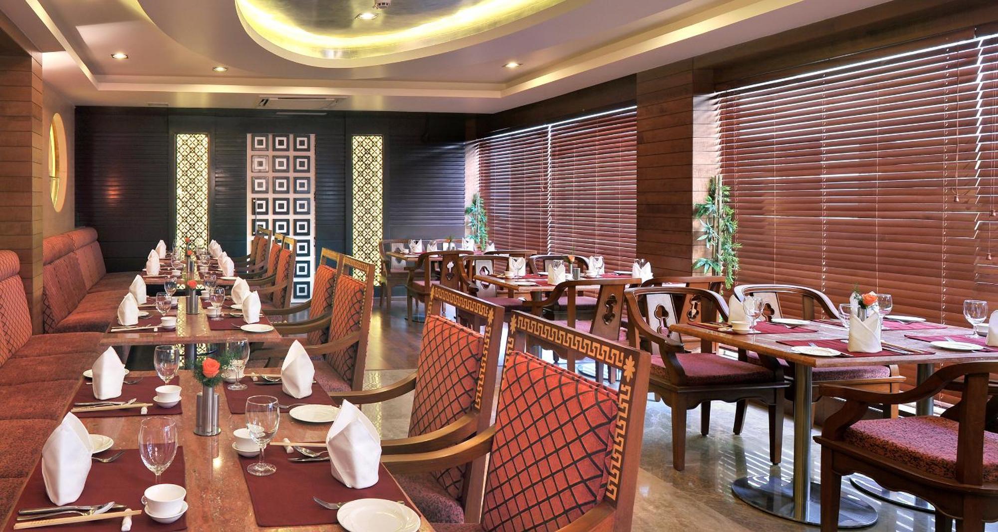 Fortune Jp Palace, Mysore - Member Itc Hotels' Group Bagian luar foto The restaurant