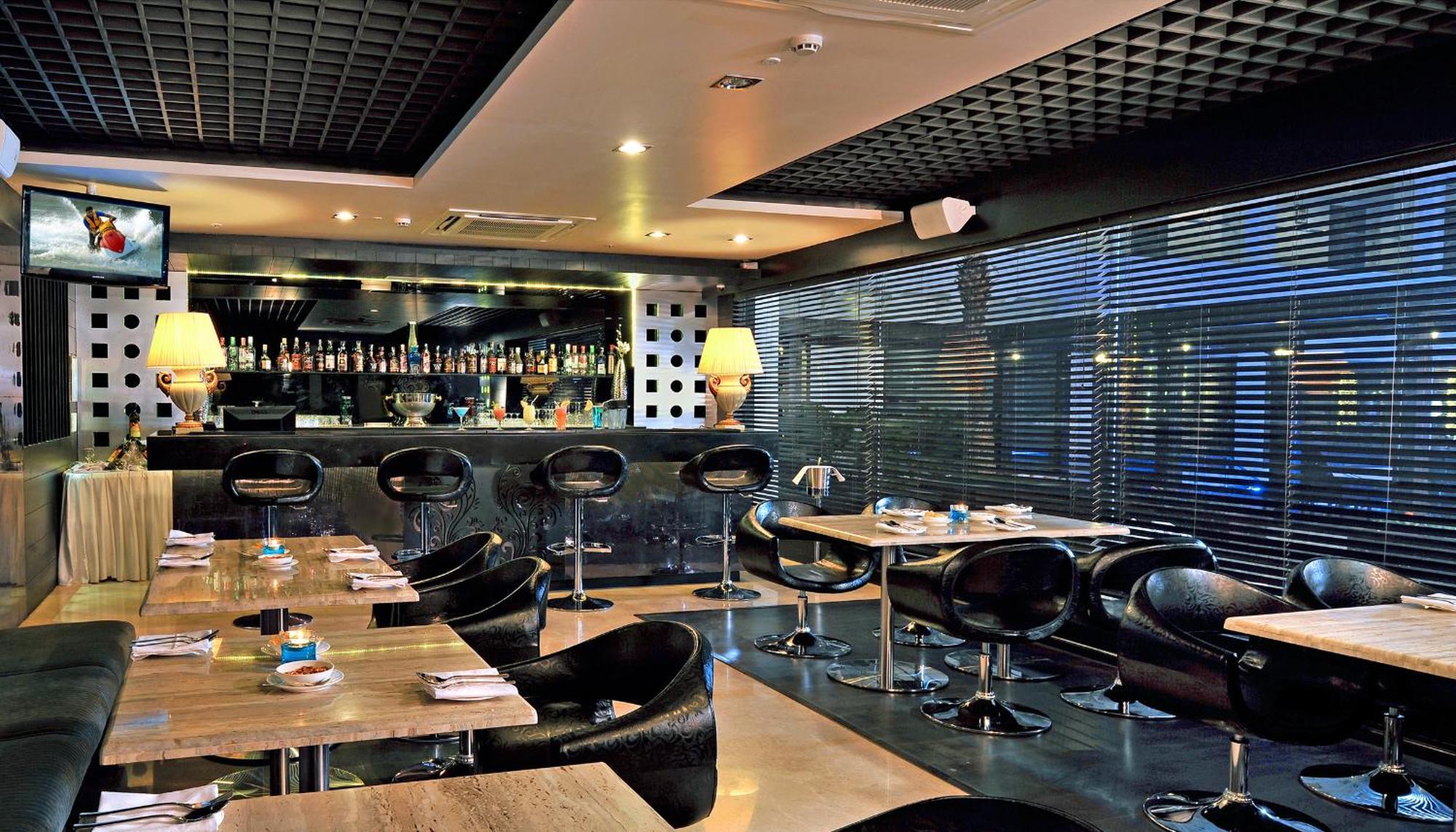 Fortune Jp Palace, Mysore - Member Itc Hotels' Group Bagian luar foto Interior of the restaurant