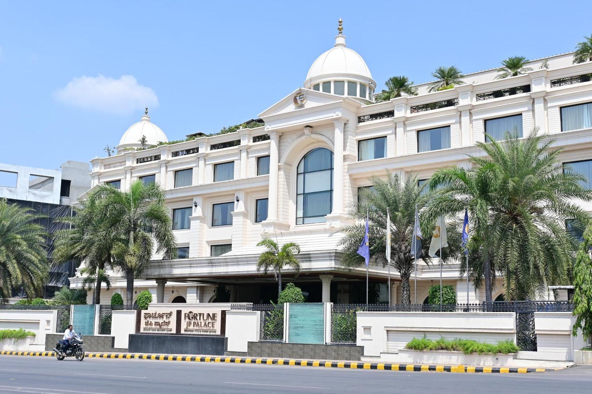 Fortune Jp Palace, Mysore - Member Itc Hotels' Group Bagian luar foto Diamond Island Hotel
