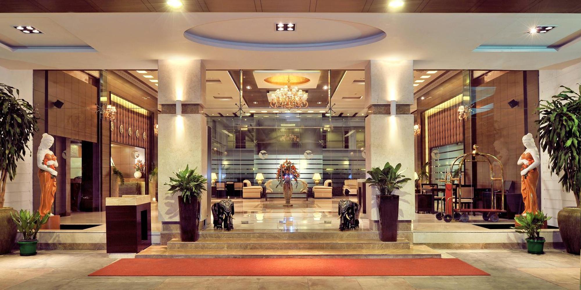 Fortune Jp Palace, Mysore - Member Itc Hotels' Group Bagian luar foto Lobby