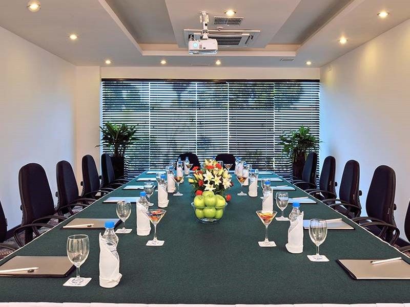 Fortune Jp Palace, Mysore - Member Itc Hotels' Group Bagian luar foto Meeting room